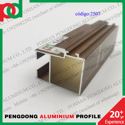 0.15mm T5 temperano i profili di alluminio di rivestimento del legno per le serie L20 L25 L32 L5000 della Bolivia