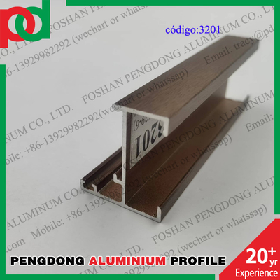 0.15mm T5 temperano i profili di alluminio di rivestimento del legno per le serie L20 L25 L32 L5000 della Bolivia