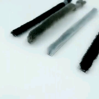 La porta personalizzabile del PVC applica guarnizione di tenuta alla guarnizione inferiore insonorizzata del palladio