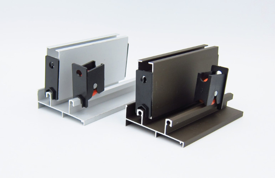 Rullo di alluminio dell'hardware degli accessori 100*100 di profilo di dimensione su ordinazione