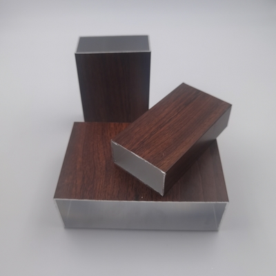 I profili di alluminio della metropolitana del grano di legno hanno espulso tubatura rettangolare di alluminio