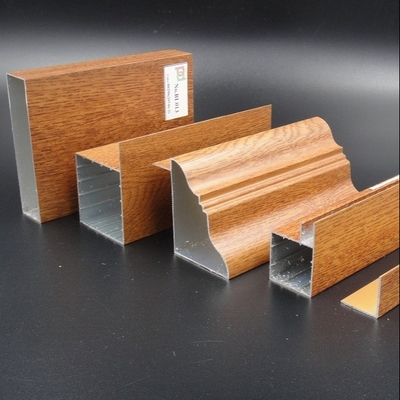 isolamento termico di alluminio di profilo del grano di legno di 0.4mm per l'Irak Malesia