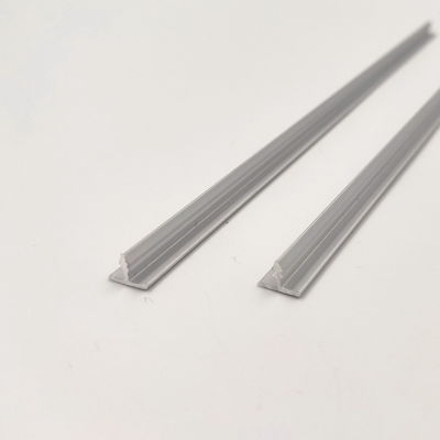 Prezzo buono 8mm decorativi T modellano i profili che di alluminio della disposizione l'argento ha anodizzato opaco in linea