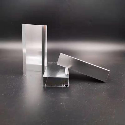 Prezzo buono L'armadio da cucina della Libia ha anodizzato i profili di alluminio con lucido d'argento in linea